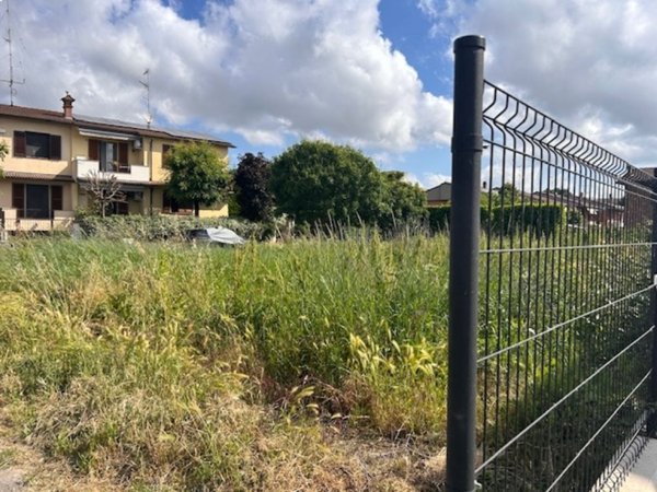 terreno edificabile in vendita a Codogno
