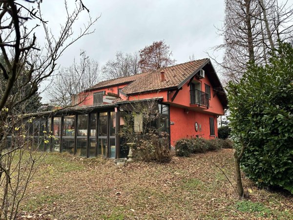 casa indipendente in vendita a Comazzo