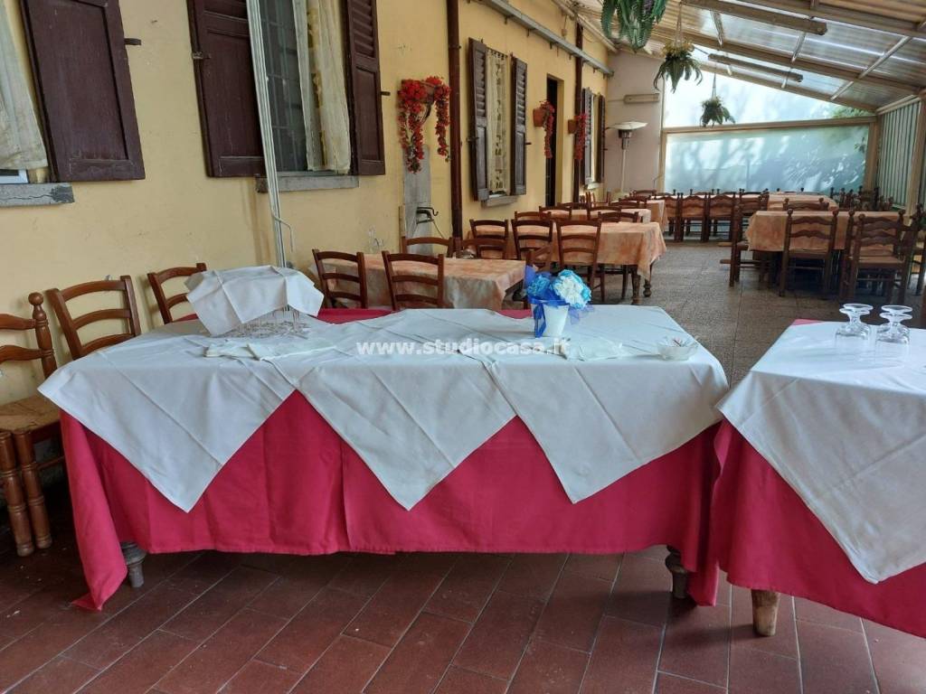 negozio in vendita a Comazzo