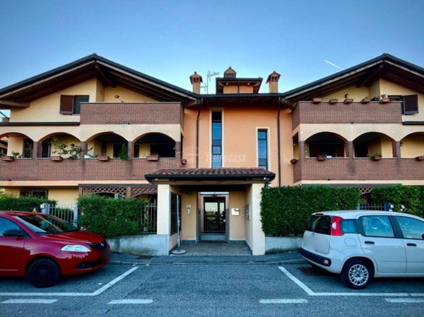 appartamento in vendita a Comazzo