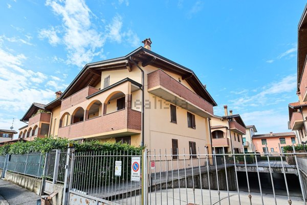 appartamento in vendita a Comazzo