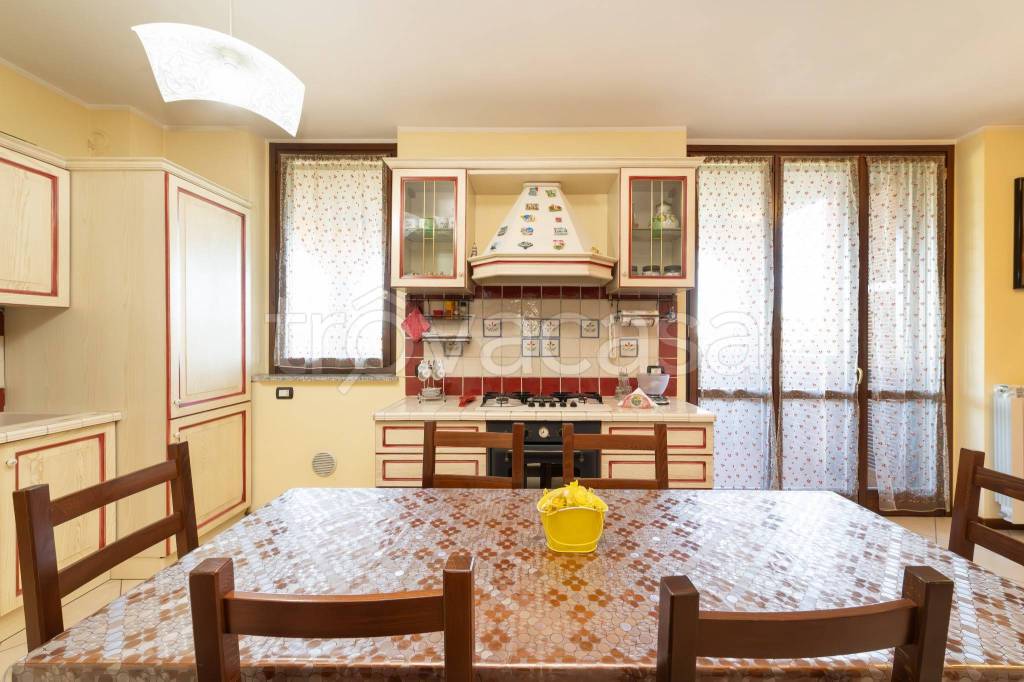 appartamento in vendita a Comazzo