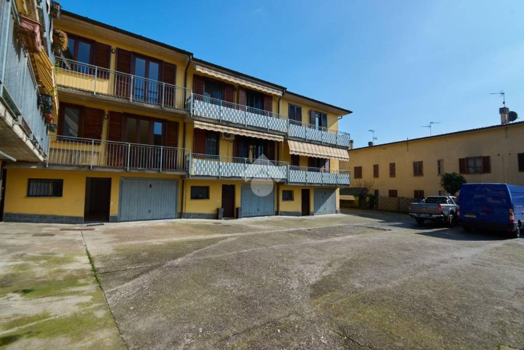casa indipendente in vendita a Comazzo