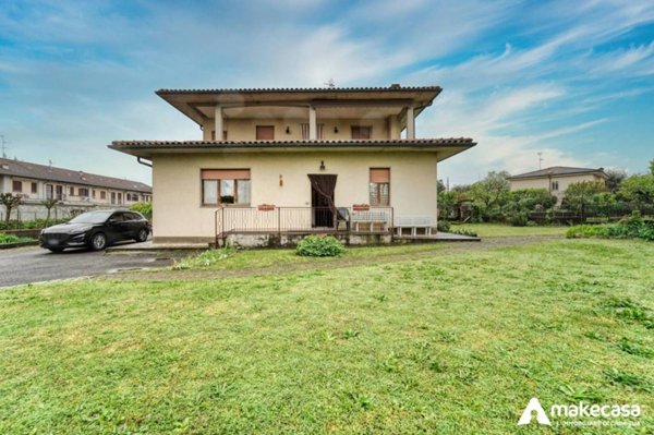 appartamento in vendita a Comazzo
