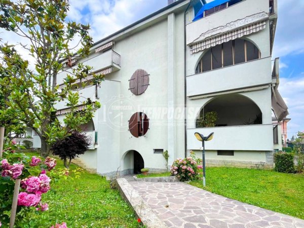 appartamento in vendita a Comazzo