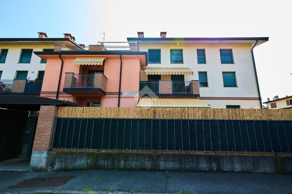 appartamento in vendita a Comazzo