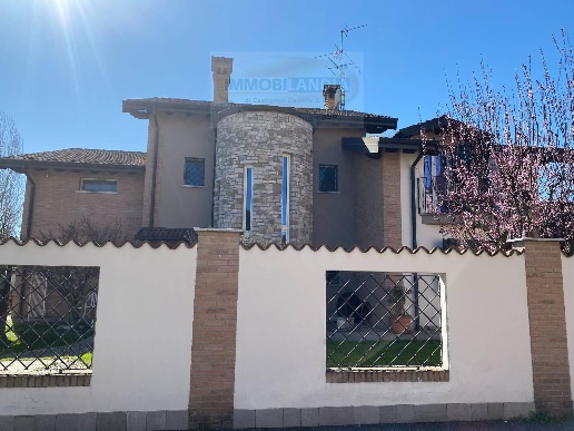 casa indipendente in vendita a Comazzo