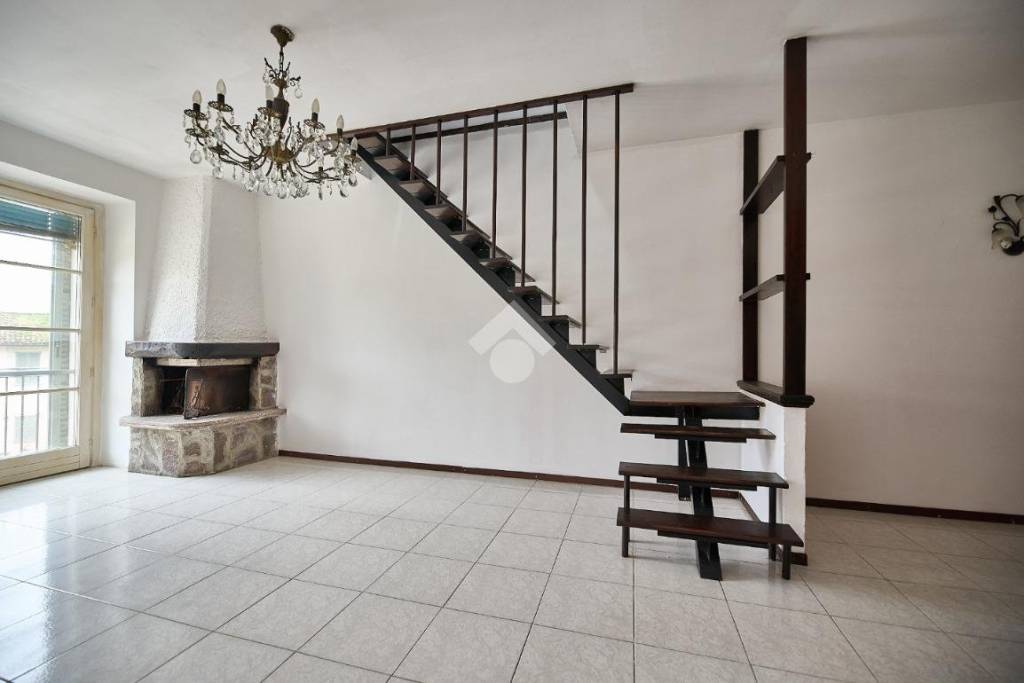 casa indipendente in vendita a Comazzo