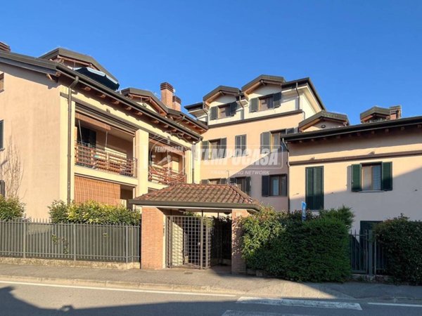 appartamento in vendita a Comazzo in zona Lavagna