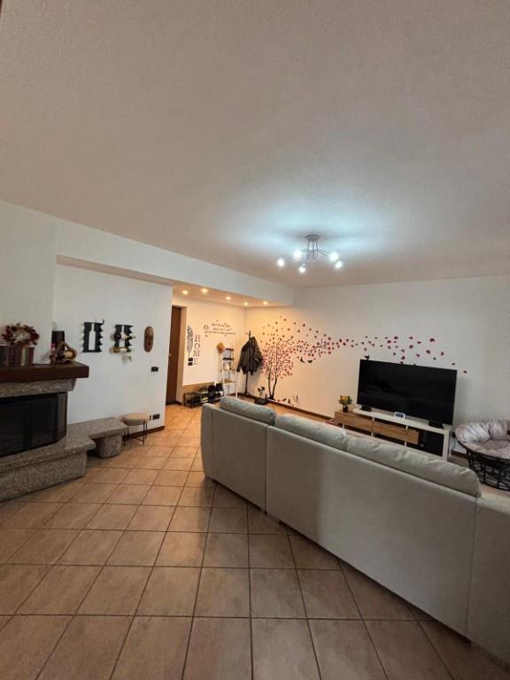 appartamento in vendita a Comazzo in zona Lavagna