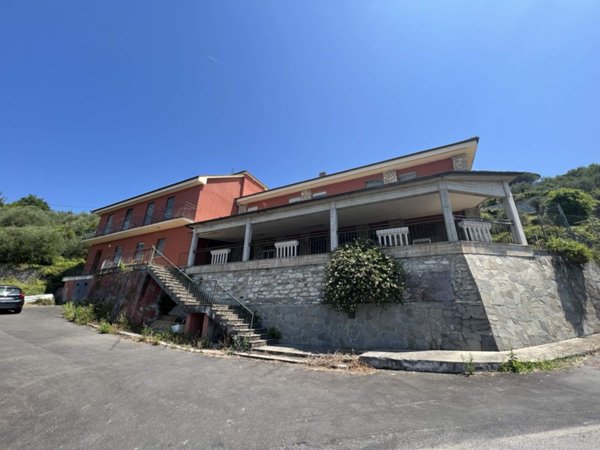 appartamento in vendita a Comazzo in zona Lavagna