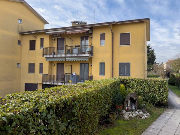 appartamento in vendita a Comazzo