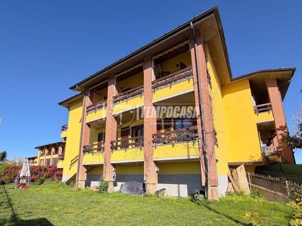 appartamento in vendita a Comazzo in zona Lavagna