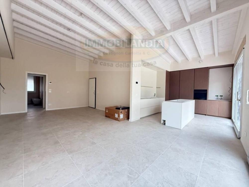 casa indipendente in vendita a Comazzo