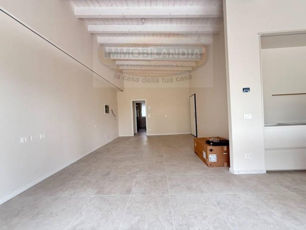 casa indipendente in vendita a Comazzo