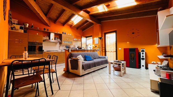 appartamento in vendita a Comazzo