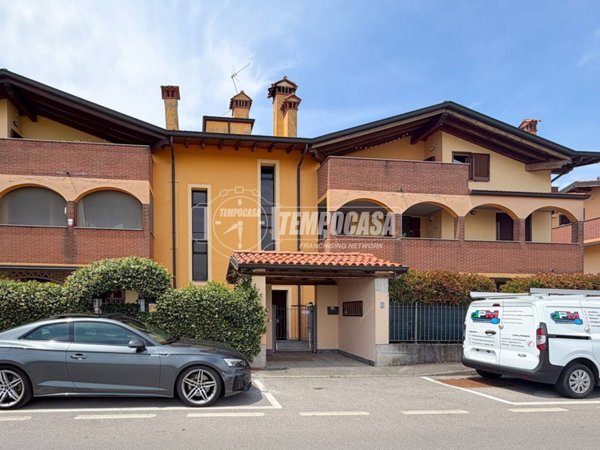 appartamento in vendita a Comazzo