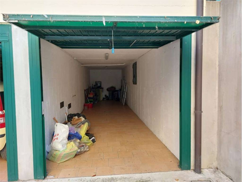 box auto in vendita a Comazzo