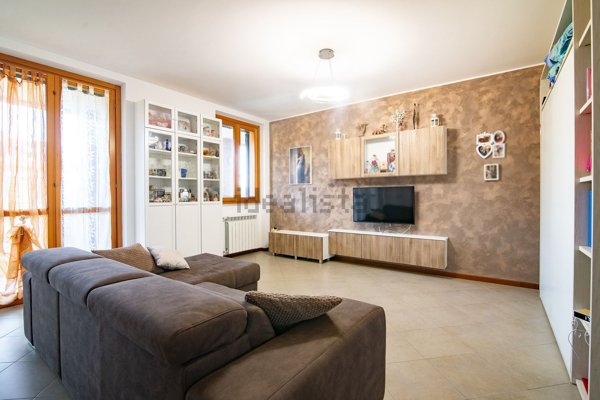 appartamento in vendita a Comazzo