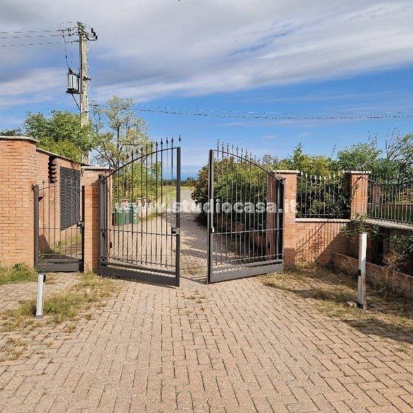 casa indipendente in vendita a Comazzo