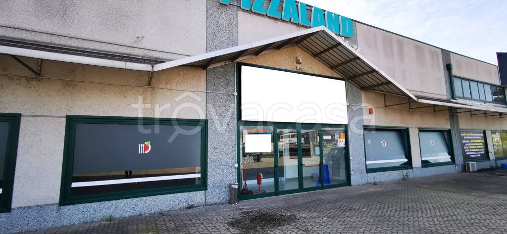 negozio in vendita a Cornegliano Laudense in zona Codognino