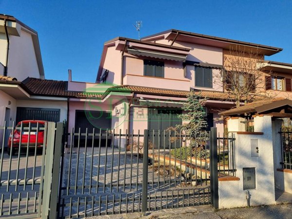 casa indipendente in vendita a Cornegliano Laudense