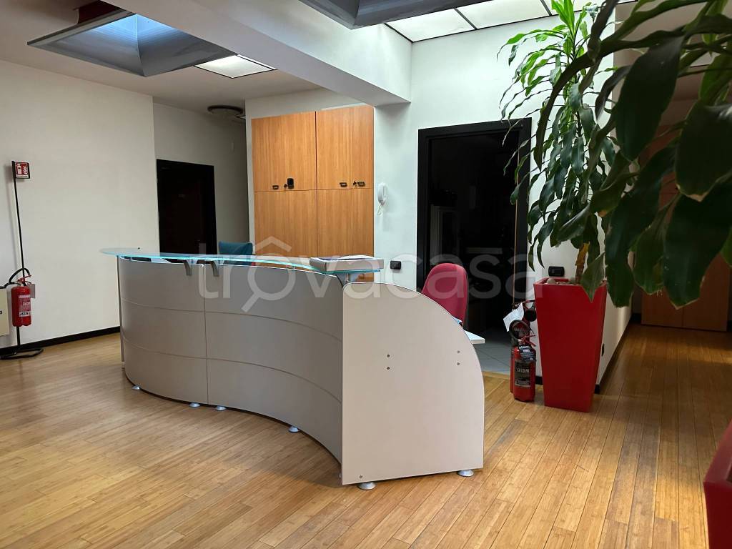 ufficio in vendita a Cornegliano Laudense in zona Codognino