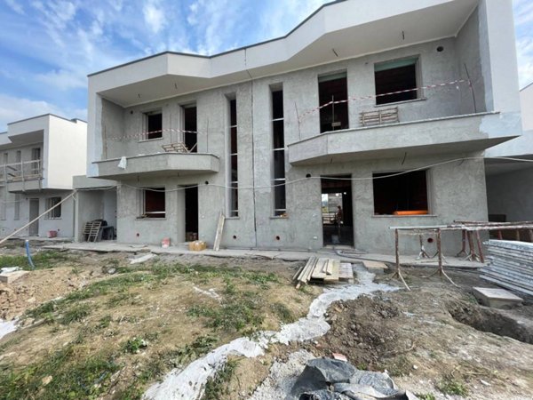 casa indipendente in vendita a Cornegliano Laudense in zona Muzza Sant'Angelo