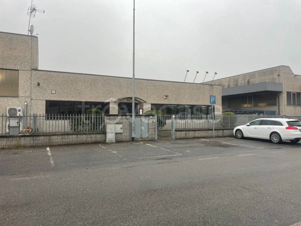 locale commerciale in vendita a Cornegliano Laudense