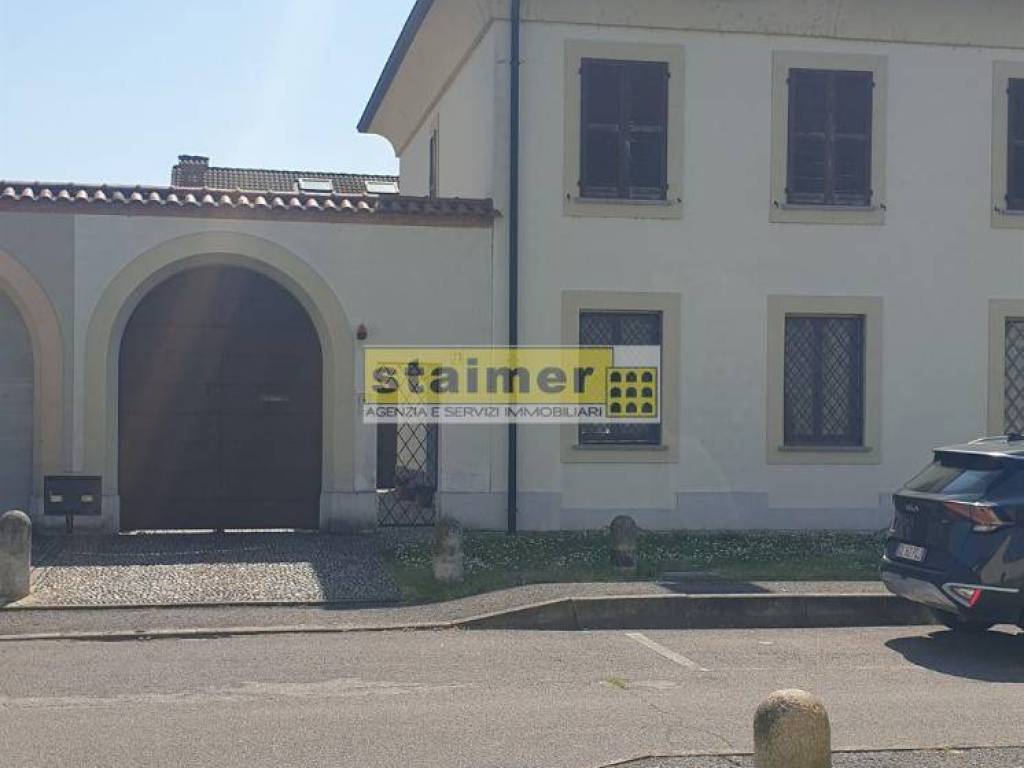 casa indipendente in vendita a Cornegliano Laudense in zona Muzza Sant'Angelo