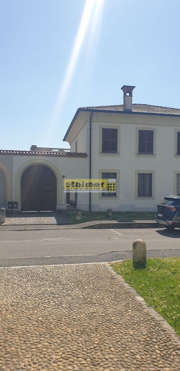 casa indipendente in vendita a Cornegliano Laudense in zona Muzza Sant'Angelo