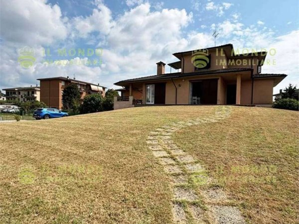 casa indipendente in vendita a Cornegliano Laudense in zona Muzza Sant'Angelo