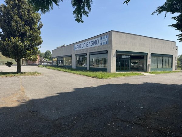 locale commerciale in vendita a Cornegliano Laudense in zona Codognino