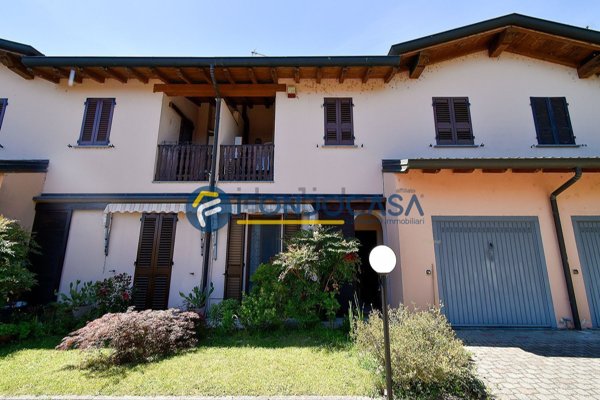 casa indipendente in vendita a Cornegliano Laudense in zona Muzza Sant'Angelo