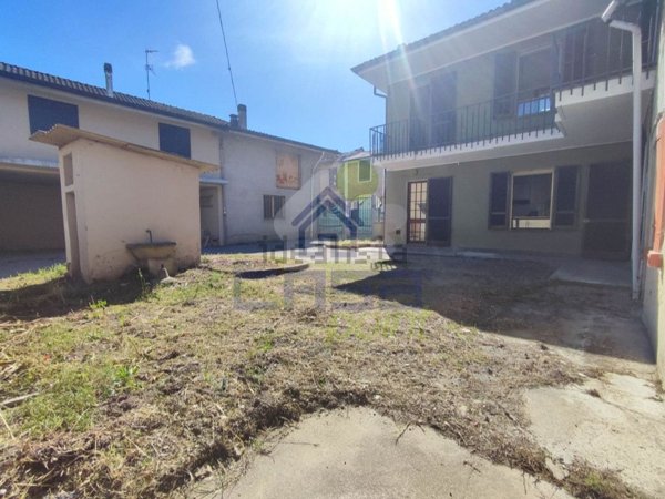 casa indipendente in vendita a Corno Giovine