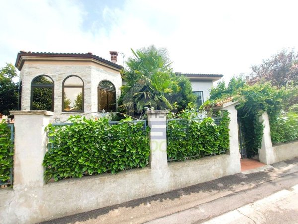 casa indipendente in vendita a Corno Giovine