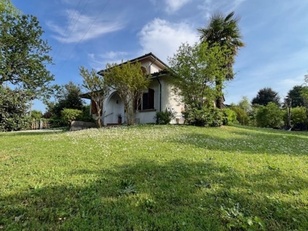casa indipendente in vendita a Corno Giovine