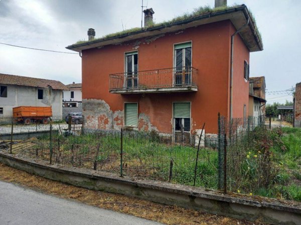 casa indipendente in vendita a Cornovecchio