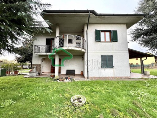 casa indipendente in vendita a Corte Palasio in zona Cadilana