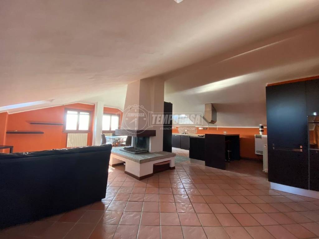 appartamento in vendita a Corte Palasio in zona Cadilana