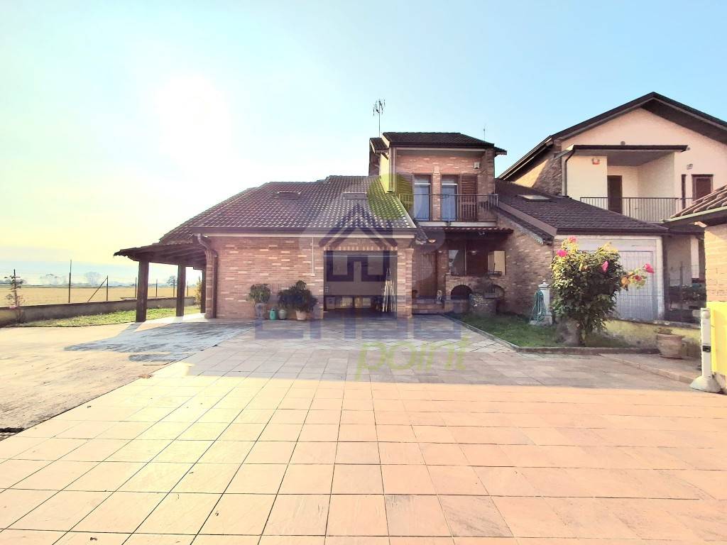 casa indipendente in vendita a Corte Palasio