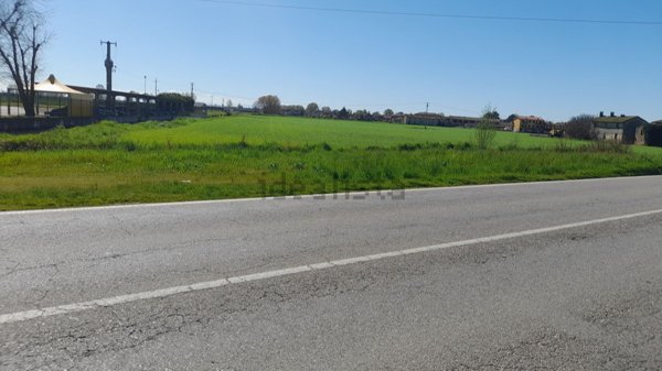 terreno agricolo in vendita a Corte Palasio