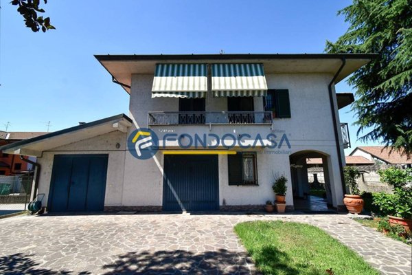 casa indipendente in vendita a Corte Palasio in zona Cadilana