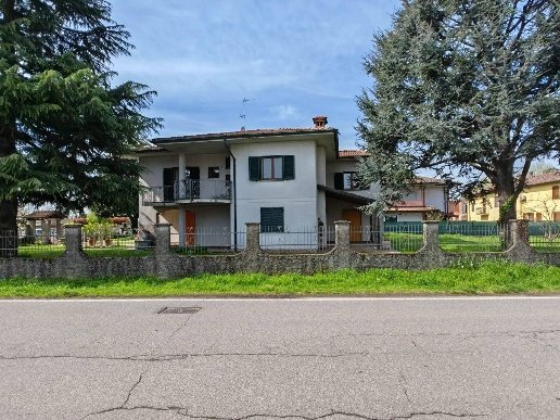 casa indipendente in vendita a Corte Palasio in zona Cadilana