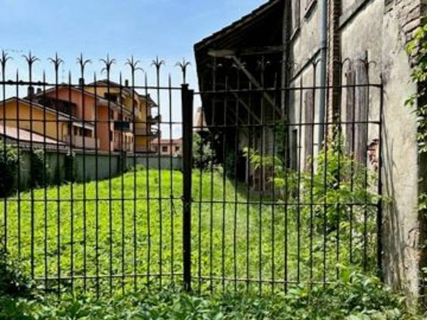 appartamento in vendita a Corte Palasio in zona Cadilana