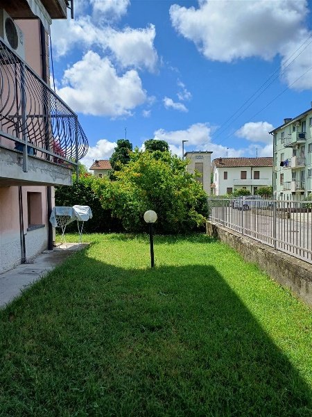 appartamento in vendita a Corte Palasio in zona Cadilana