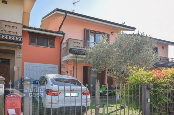 casa indipendente in vendita a Corte Palasio
