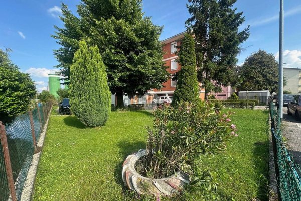appartamento in vendita a Crespiatica