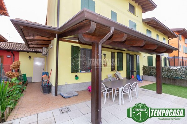 appartamento in vendita a Crespiatica