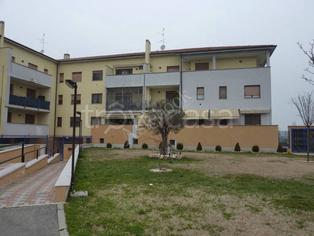 appartamento in vendita a Crespiatica